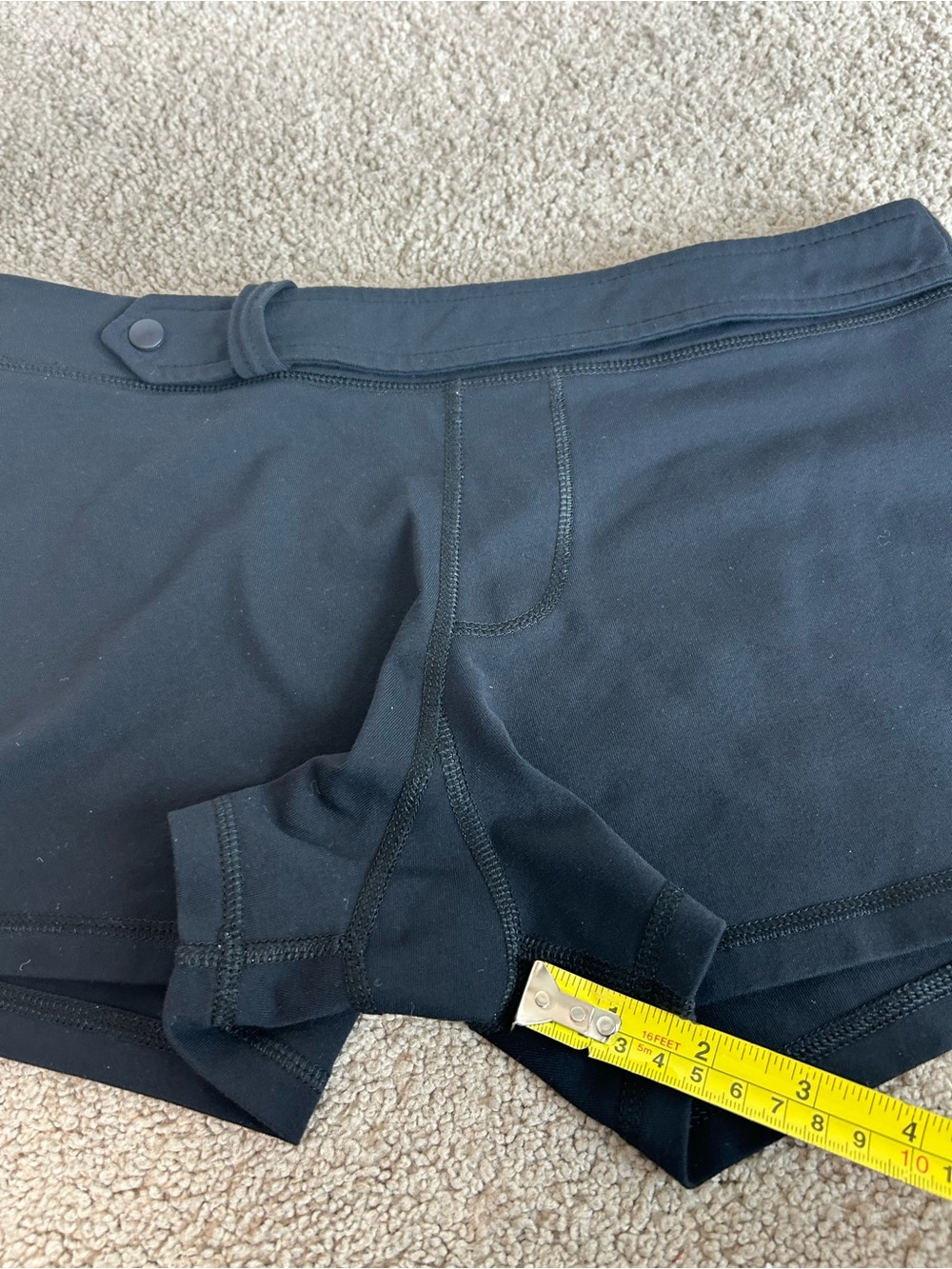 Lululemon Athletica Black Retro Low Rise Short Shorts Sz 10 Workout Gym Runnin - Picture 7 of 9